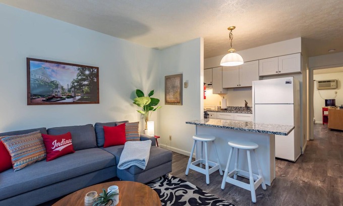 Bloomington Apartment | Crimson Maple, Near IU Stadiums;