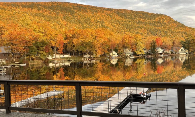 Salisbury House | Crisp and Clean Lakefront Home sleeps 8 in 4 Bedrooms