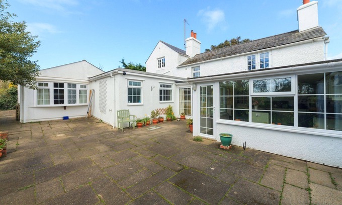Ballaugh House | Cronk Breck is a bright and comfortable single level self catering holiday home in Ballaugh, Isle of