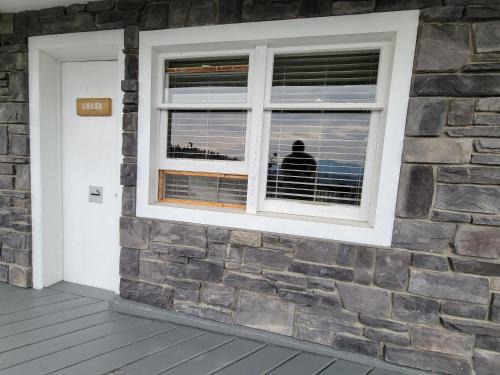 East Kootenay Hotel | Cross Suite - MistyRiver Lodge