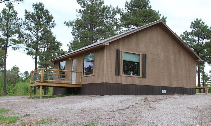 Murfreesboro Cabin | Crosscut Cabins- Minutes from Lake, River, & Diamond Mine! Private Hiking Trail!