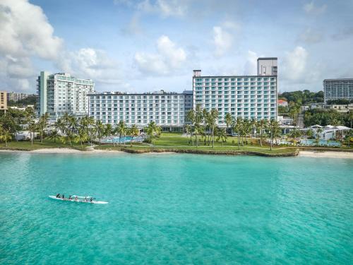 Tumon Hotel | Crowne Plaza Resort Guam