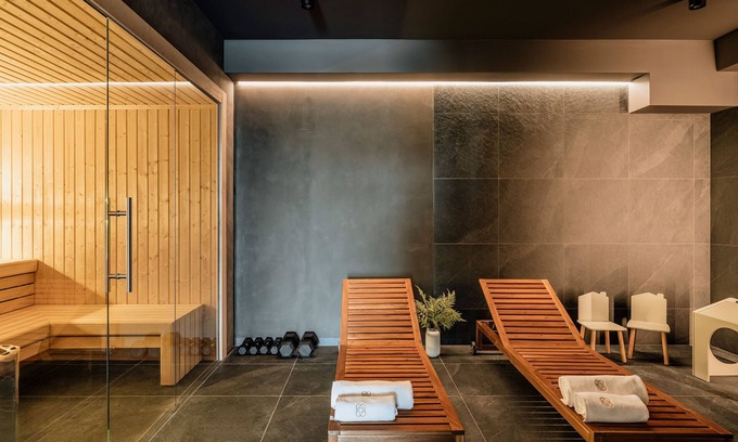 Male Ciche Ski Chalet | Crystal Pine Spa - LoftAffair Collection