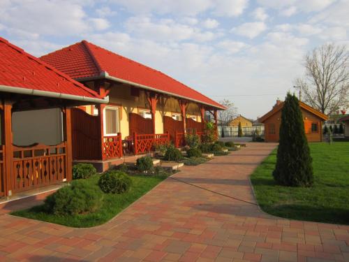 Cserkeszolo Apartment | Cserkeszőlőszállások-Hőforrásszállások