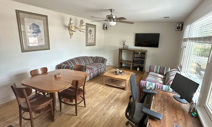 Old Town West House | CSU Hideaway on Myrtle St. – Walk to Campus & Old Town