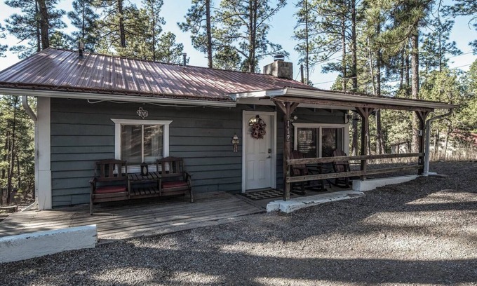 Ruidoso Cabin | Cuddle Up In the Upper Canyon!