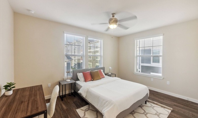 Southeast Houston Apartment | Cullen 3211 I New Construction 2Bd Apt I Gated