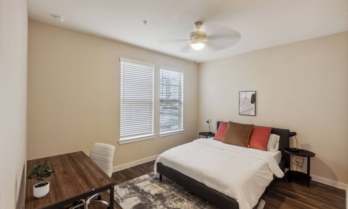 Southeast Houston Apartment | Cullen 6103 I New Construction 1Bd Apt I Gated