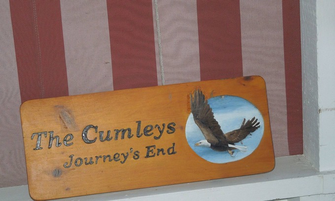 Waupaca Cottage | Cumley's Journeys End cottage on McCrossen Lake, Chain ‘O Lakes