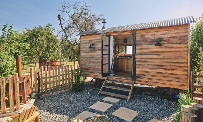 Pembridge Apartment | Curious Calf - Luxury Cottages
