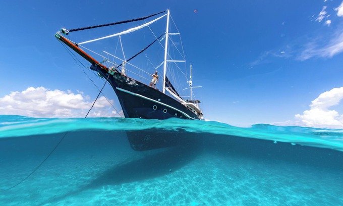 Spanish Wells Boat Rental | Custom Yacht Anchored off Harbor Island with WiFi, AC, Captain, Chef, -8 Guests