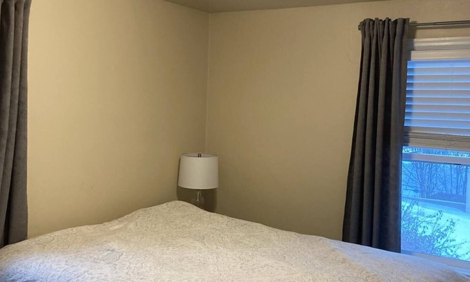 Pullman Apartment | Cute 2bed/1bath apartment steps from downtown Pullman!