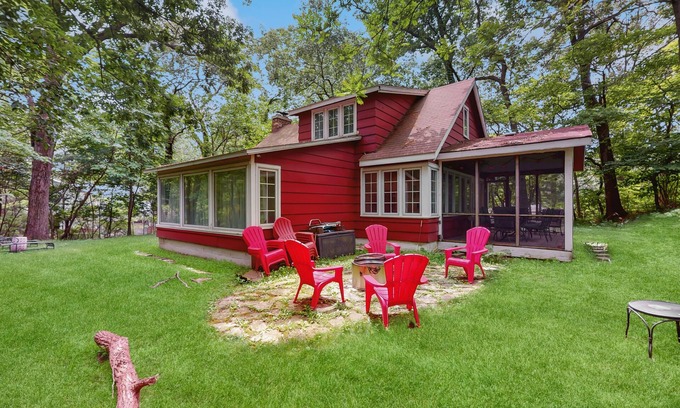 Michiana House | Cute Cottage by the Lake W/Private Hot Tub, Firepit, Screened Porch & Fast WiFi