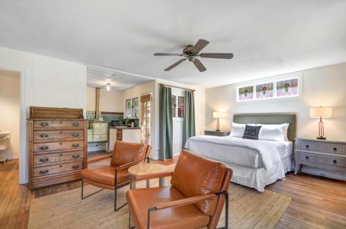 Sonoma House | Cute One Room Cottage In Sonoma- Includes Wine Tasting Passport