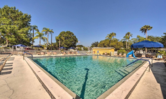 El Jobean Cottage | Cute Port Charlotte Home w/Resort Amenities!