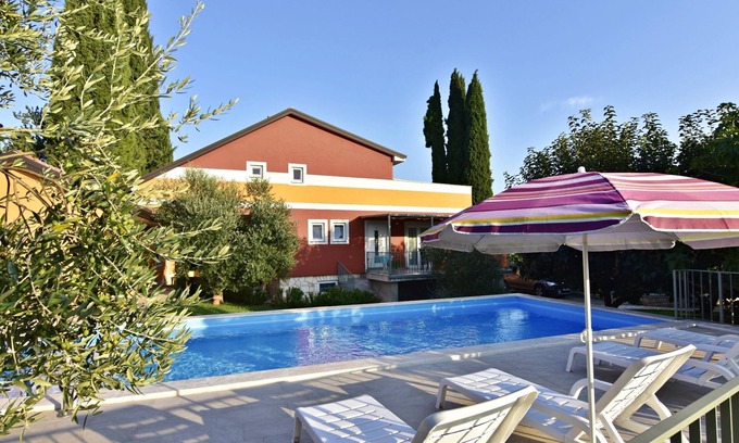 Savudrija Apartment | Cute studio in the villa for couples, with swimming pool, garden grill