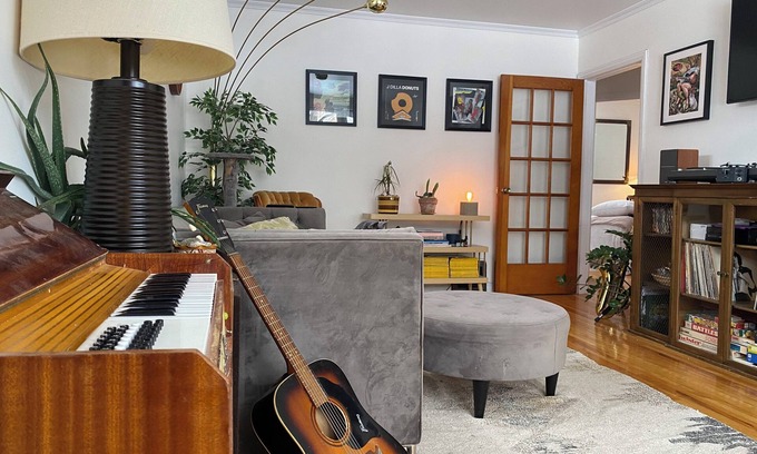 North London House | Cute Vintage Music House in the Heart of London