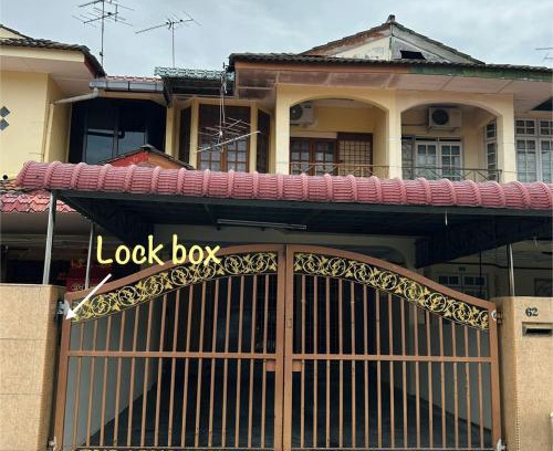 Ulu Kinta House | CYC homestay 18 pax