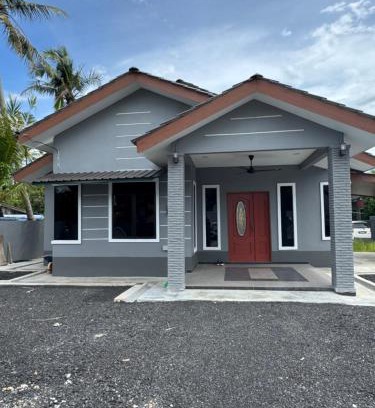 Kampung Seberang Alor House | D'Kampung Homestay