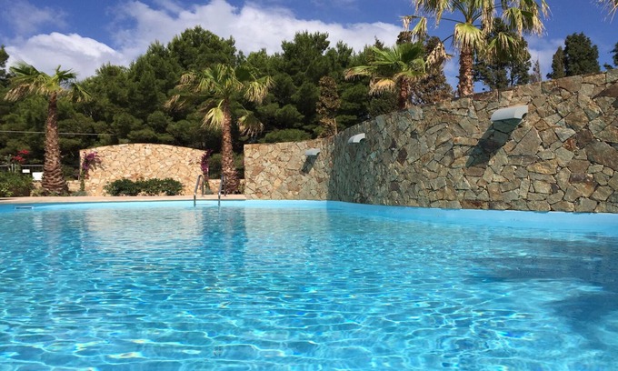 Porto Pino Apartment | D6 FIRST FLOOR APARTMENT IN RESIDENCE WITH SWIMMING POOL