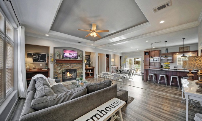 Dripping Springs House | D6 House @ D6: Swim/Hike/Relax