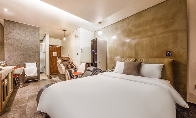 Bongmyeong-dong Hotel | Daejeon Yuseong MAC