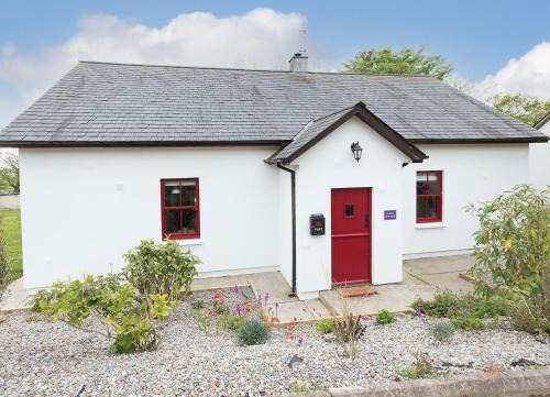 Cloyne House | Daisys Cottage Barnabrow