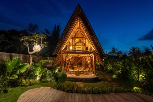 Sukasada Villa | Damuh Alam