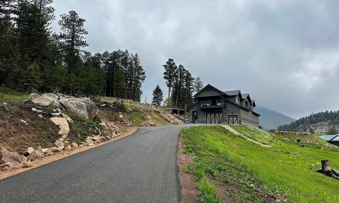 Morrison House | Dandy’s Ranch.nDream Mountain Home!