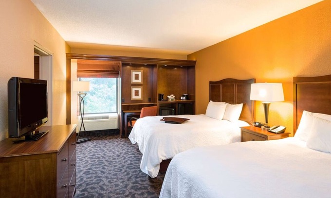 Danville Hotel | Danville Delight: Cozy Stay with Complimentary Breakfast & Free WiFi