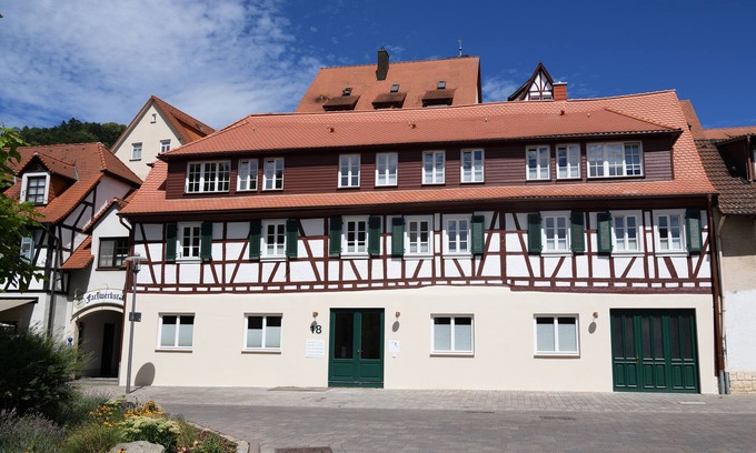 Heppenheim Apartment | "das Schiefe Haus"