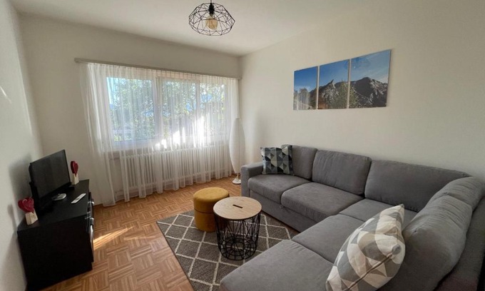 Gordola Apartment | DaSaNa Appartamento