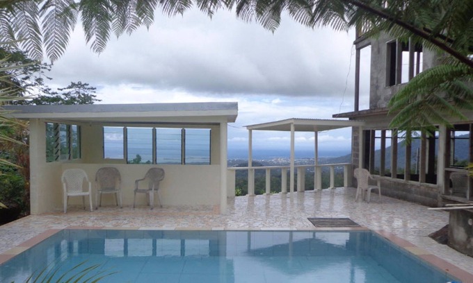 Apia Cabin | Dave Parker's Eco Lodge
