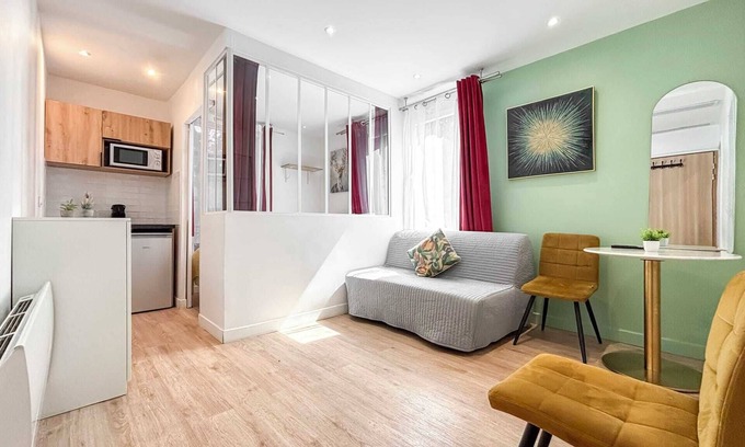 Amerique Apartment | David D Angers 52 - One Bedroom Apartment, Sleeps 4