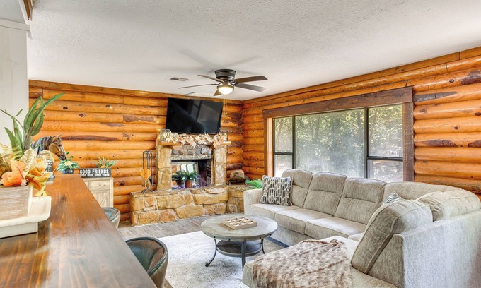 Davis Cabin | Davis Cabin w/Fire Pit: Close to Turner Falls!