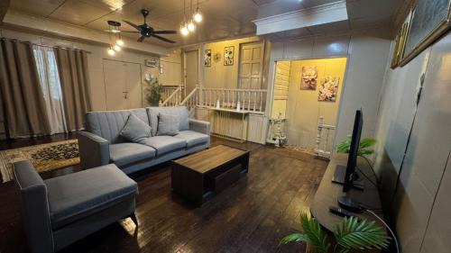 Semporna House | DAYANG HOMESTAy