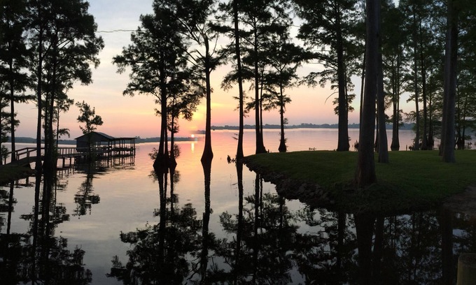 Mooringsport House | Daybreak at The Dock House, 4-bedroom house located on beautiful Caddo Lake