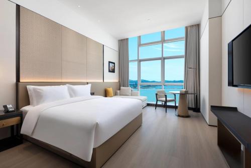 Longhu Qu Hotel | Days Hotel by Wyndham Shantou Zhugang