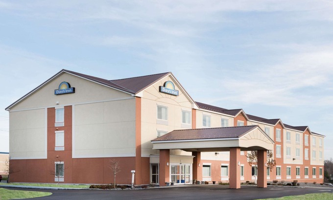 Evans Mills Hotel | Days Inn by Wyndham Evans Mills/Fort Drum