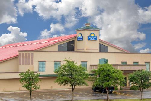 Lubbock Hotel | Days Inn by Wyndham Lubbock South