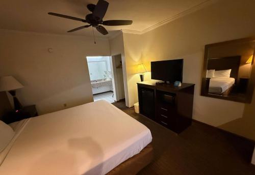 Navasota Hotel | Days Inn by Wyndham Navasota