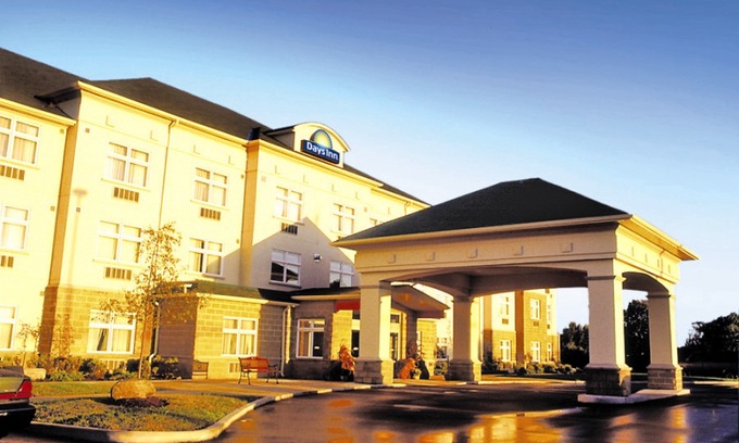 Ramara Hotel | Days Inn by Wyndham Orillia