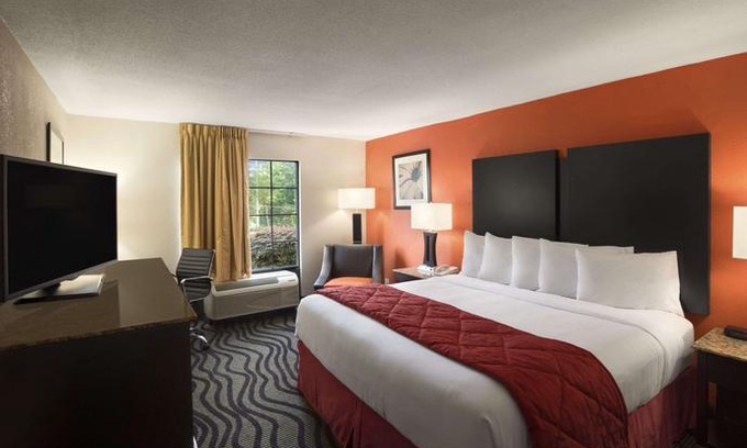 Rome Hotel | Days Inn by Wyndham Rome Downtown