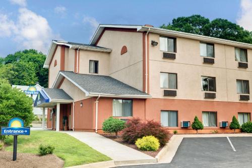 Torrington Hotel | Days Inn by Wyndham Torrington