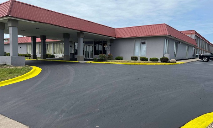 Springfield Hotel | Days Inn & Suites by Wyndham Springfield OH