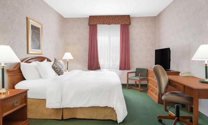 Dumas Hotel | Days Inn & Suites by Wyndham Dumas
