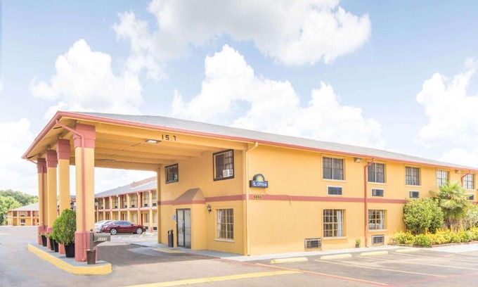Marshall Hotel | Days Inn & Suites by Wyndham Marshall
