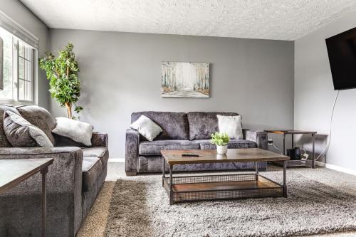 Dayton House | Dayton Home 4 Mi to Downtown, Pets Welcome!