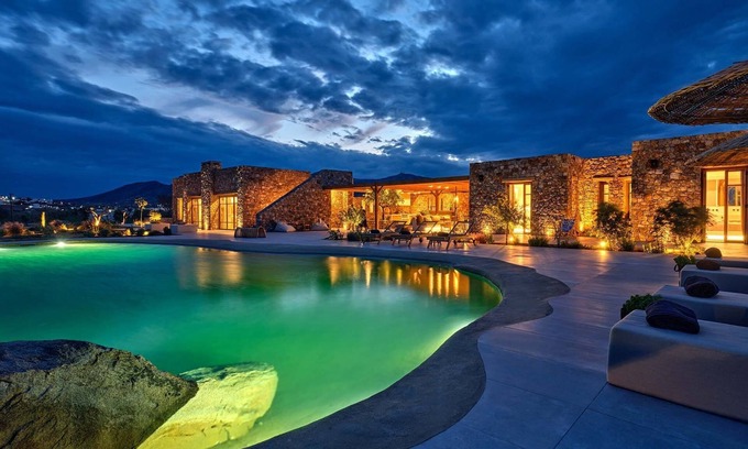 Paros Villa | Dazzling Paros Villa | Villa Acquabella | 5 Bedrooms | Private Infinity Pool.