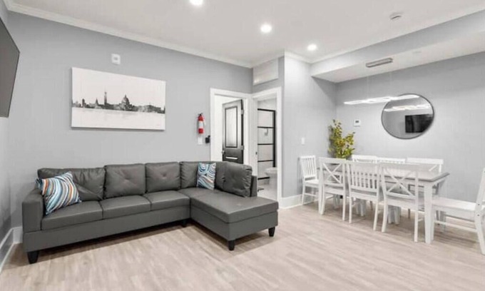Kingman Park Apartment | DC Penthouse: Rooftop+Views+3BD+Private Parking